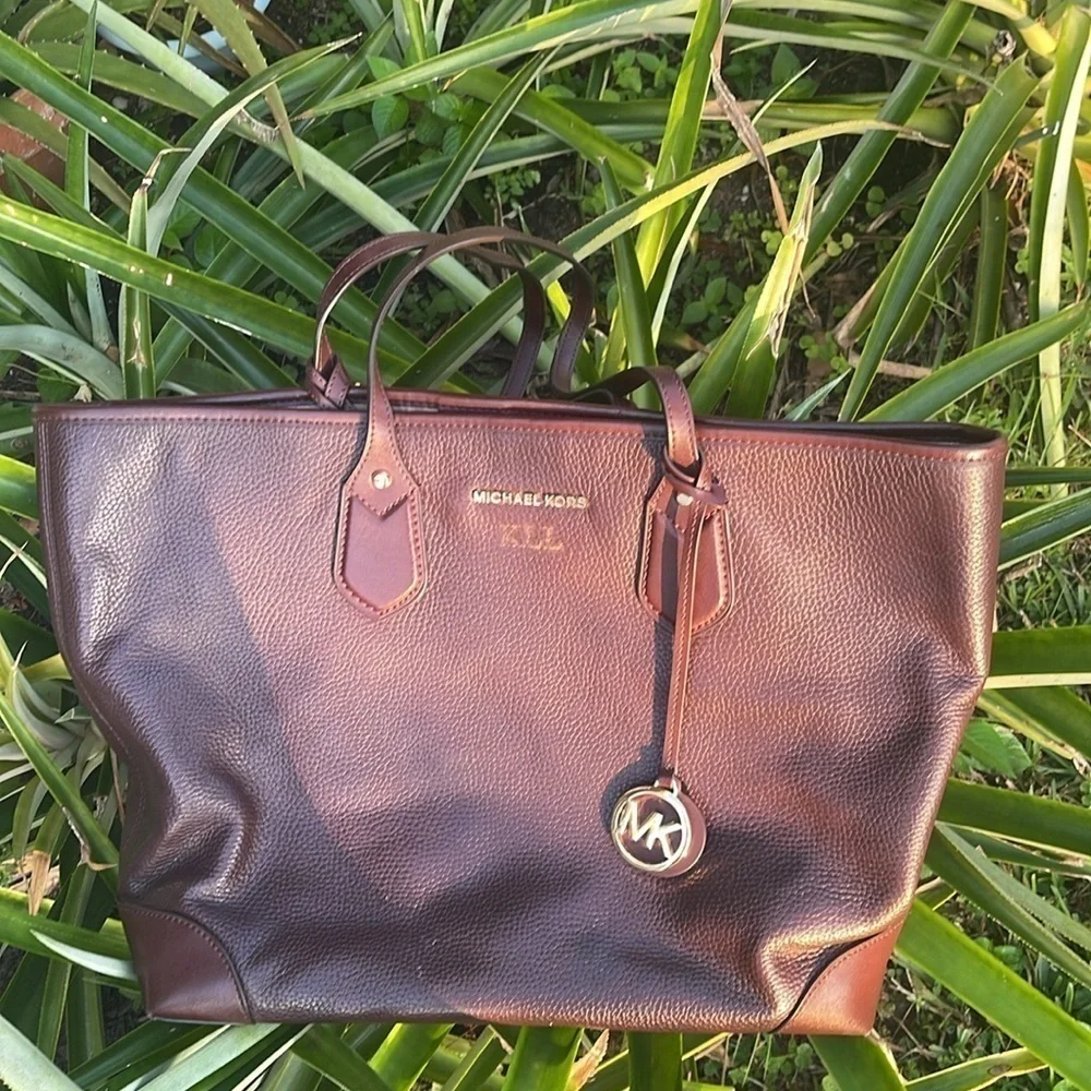 MICHAEL KORS Eva pebbled leather tote bag barolo